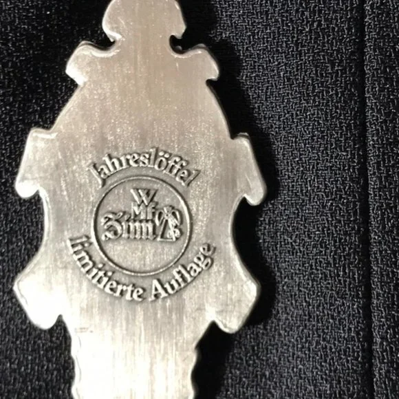 Vintage 1986 German Schloss Linderhof annual tin Zinn spoon collector limited - Picture 4 of 9